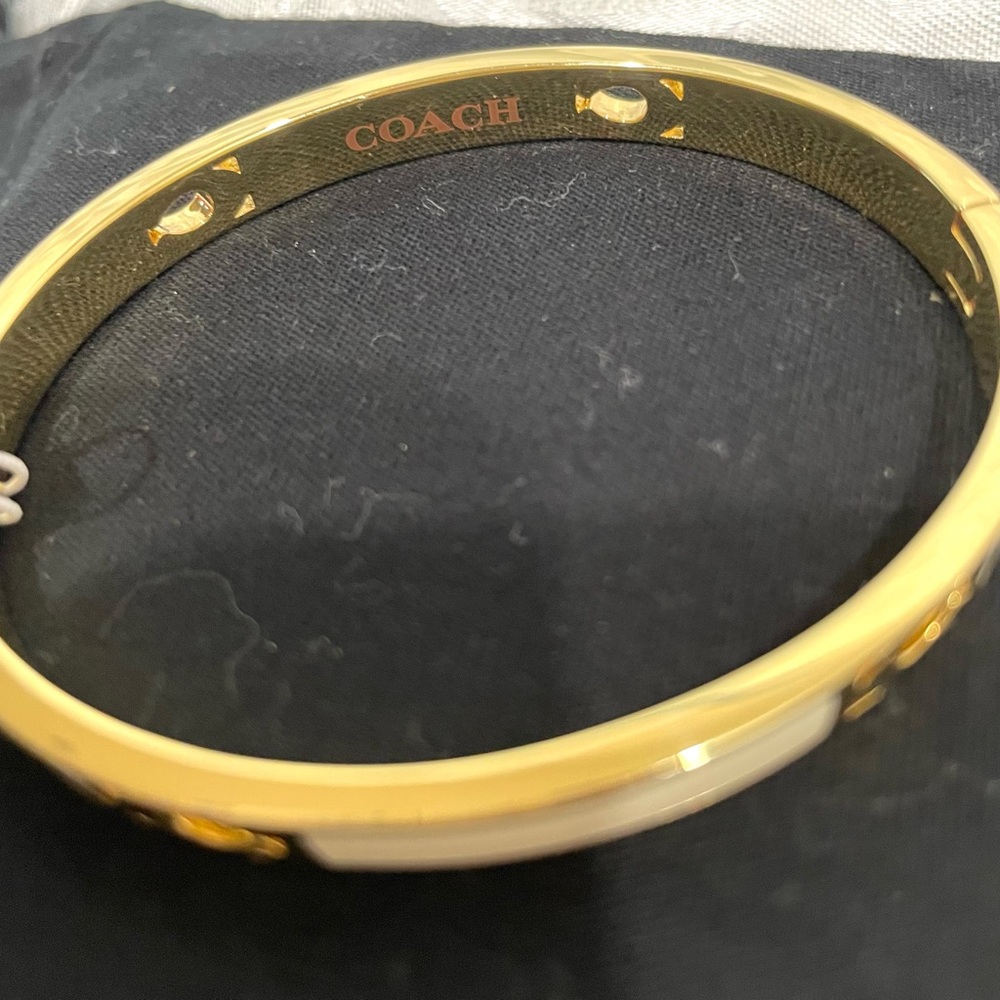 Coach Gold and Cream Enamel Hinged Bangle Bracelet New - Picture 7 of 8